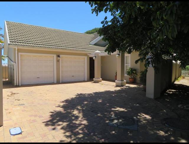 3 BEDROOM HOUSE FOR SALE IN ZEVENDAL